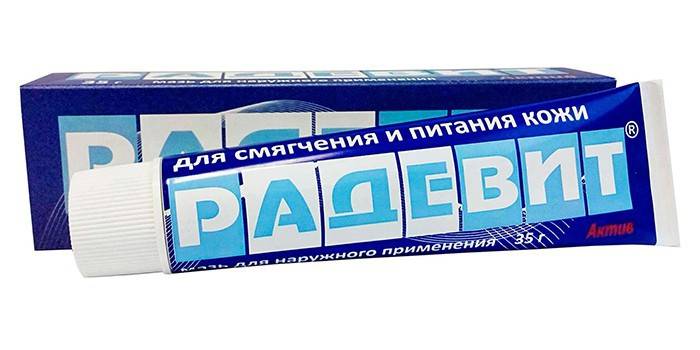 Maść Radevit w opakowaniu