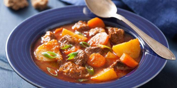 Carne Assada com Cenoura e Batata
