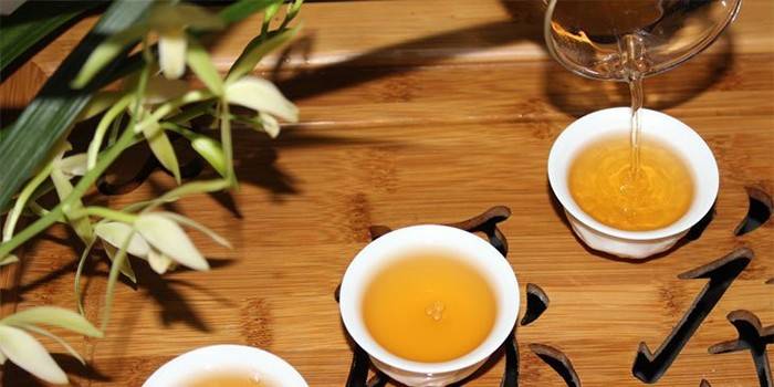 Copos Oolong de Leite