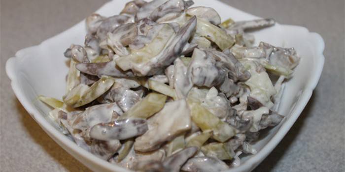 Com cogumelos e maionese