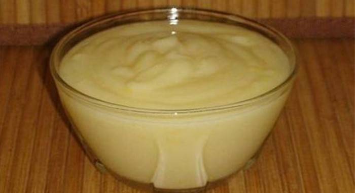 Sklenená miska na puding