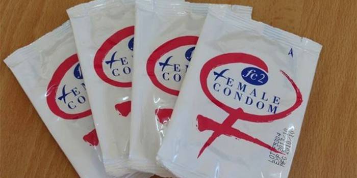 Preservativos femeninos en envases