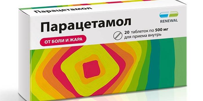 Paracetamol tablety v balení