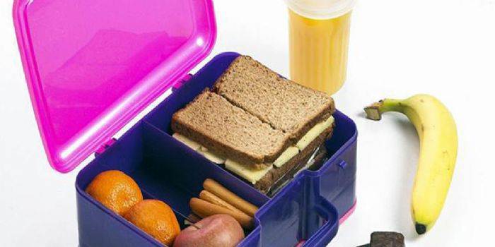 Plastikowe pudełko na lunch z sekcjami żywności