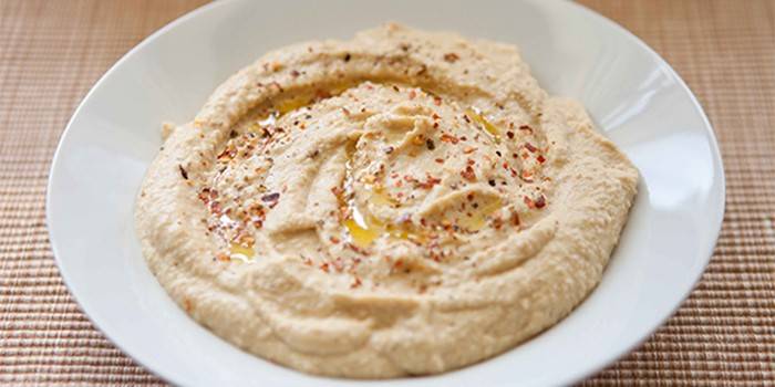 Cícer Hummus na tanieri
