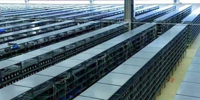 Farma wydobywania kryptowalut