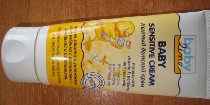 Linha de bebê creme de bebê