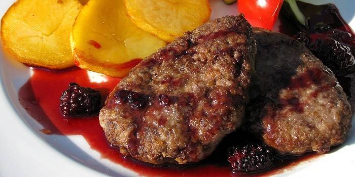 Печени лосови банички с горски сос