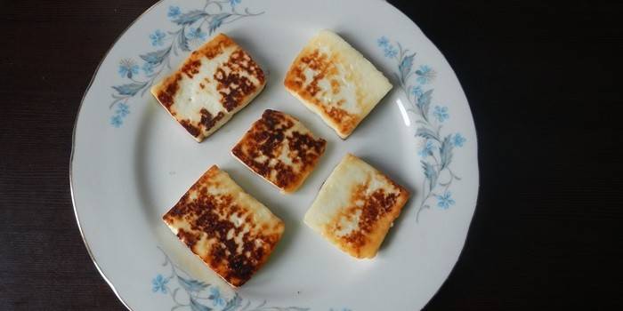 Queijo cottage frito