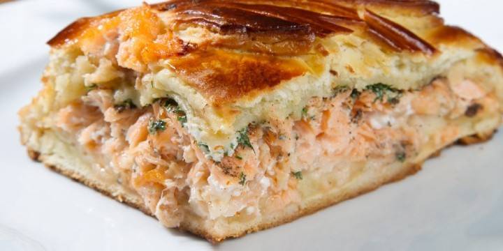 Con relleno de pescado rojo