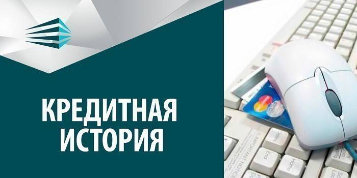 Historia kredytowa, karta bankowa i klawiatura za pomocą myszy