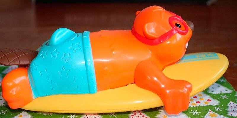 Tomy Beaver Surfer (TO72032)