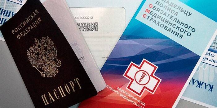 Paszport i dokumenty
