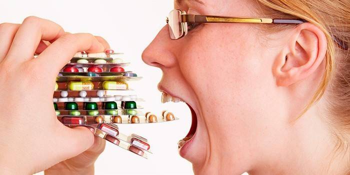 Mulher e medicamentos