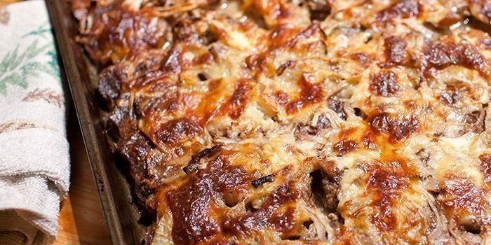 Gotowe danie na blasze do pieczenia