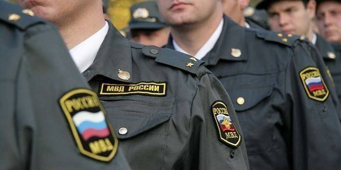 Policiais