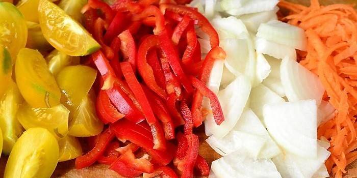 Salada de tomate amarelo