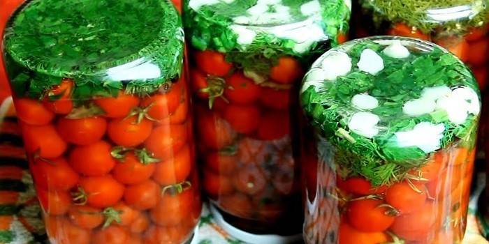 Salada de Tomate Cereja com Ácido Cítrico