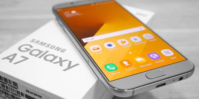 Samsung Galaxy A7 (2017)