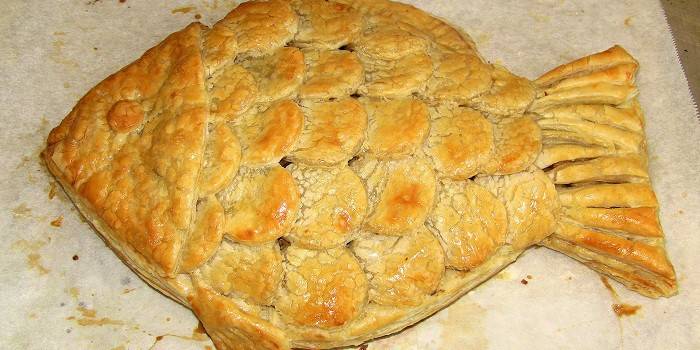 Torta de peixe folhado