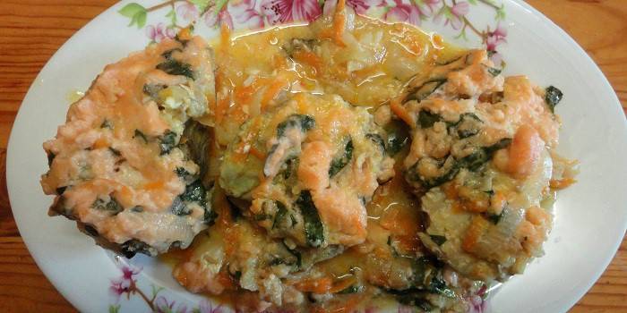 Pollock com legumes e molho