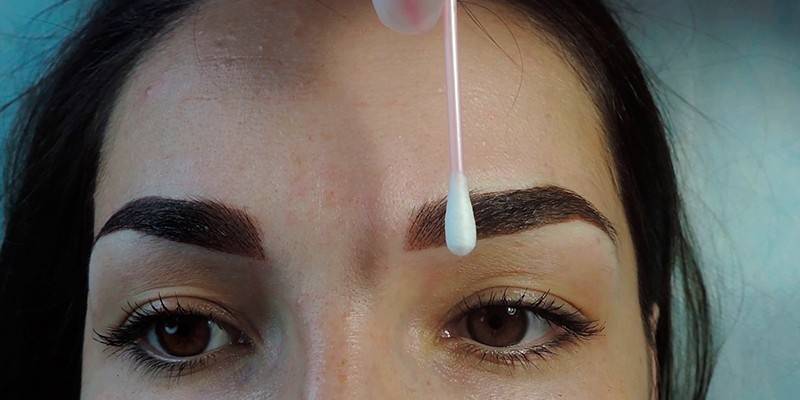 Technika tetovania Powdery Eyebrow