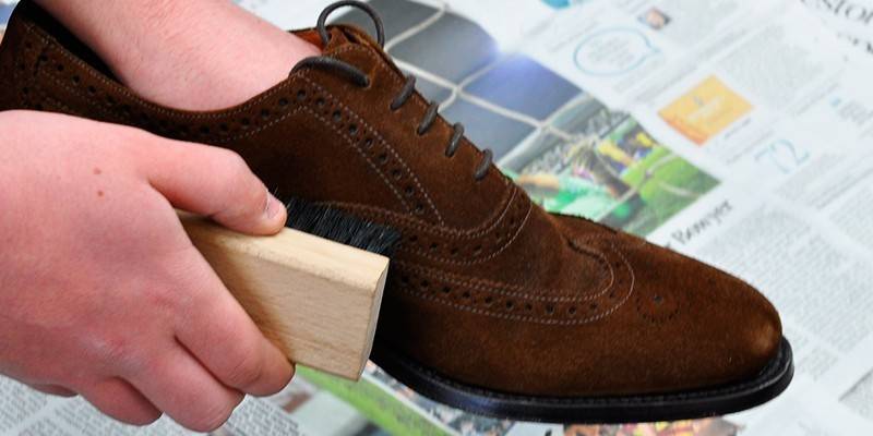 Sapatos escovados
