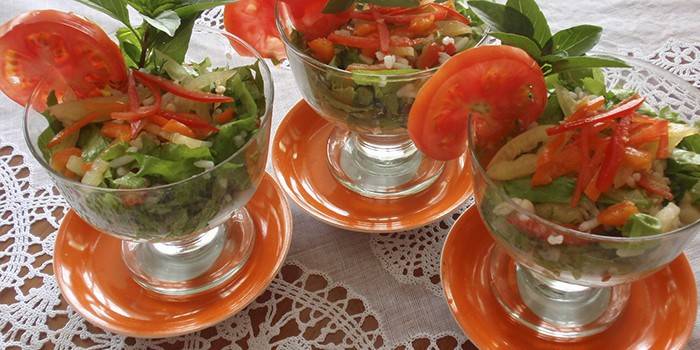 Servido salada de legumes