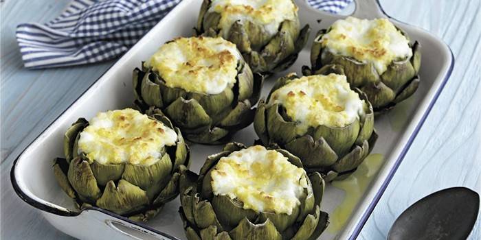 Assado com queijo no forno