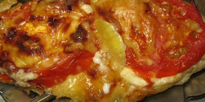 Con tomate y queso