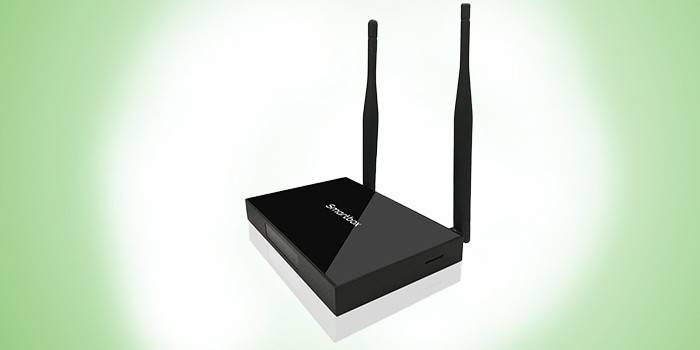 Tuner telewizyjny z antenami