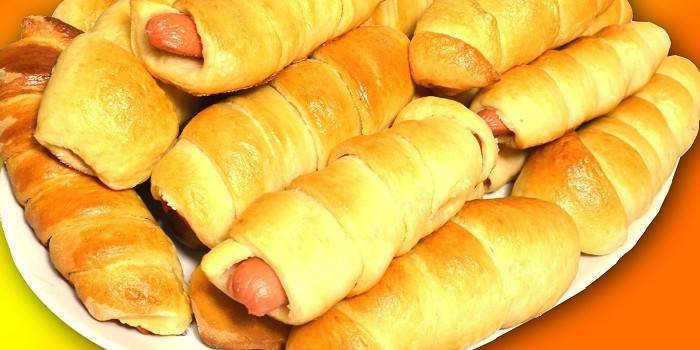 Kiełbasy w teście mlecznym