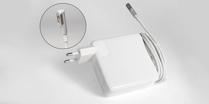 Zasilacz do laptopa MagSafe Apple VC747Z / A