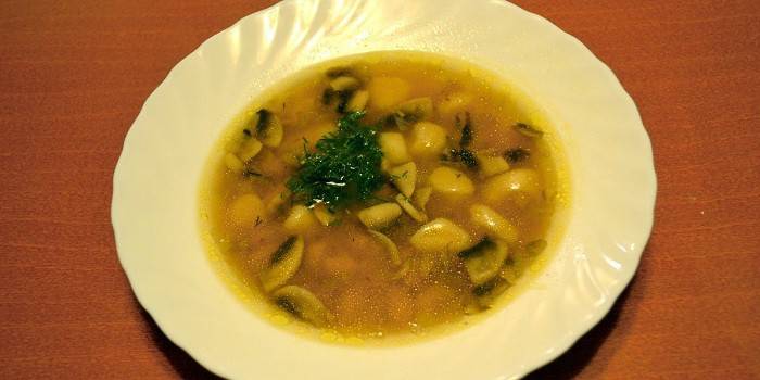 Sopa de albóndigas sin carne