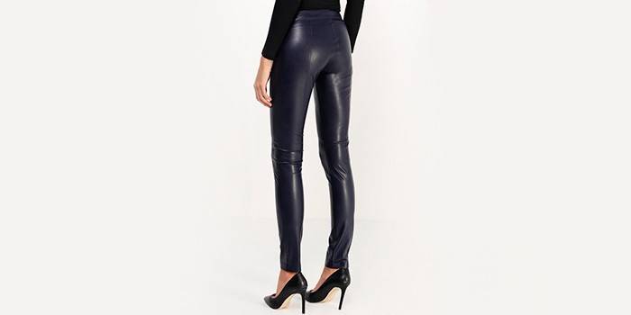 GUESS feito de material natural
