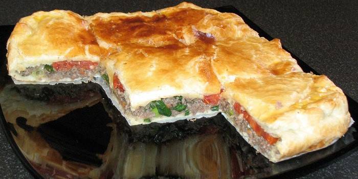 Torta de carne folhada