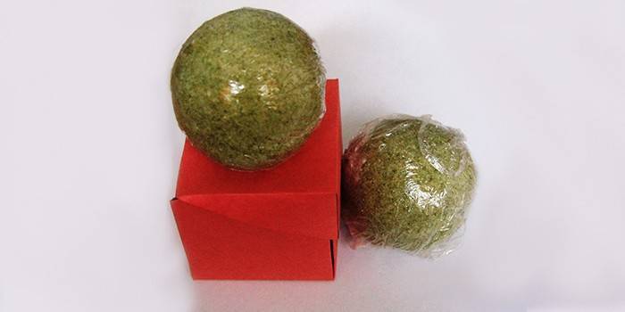 Duas bombas de banho de menta