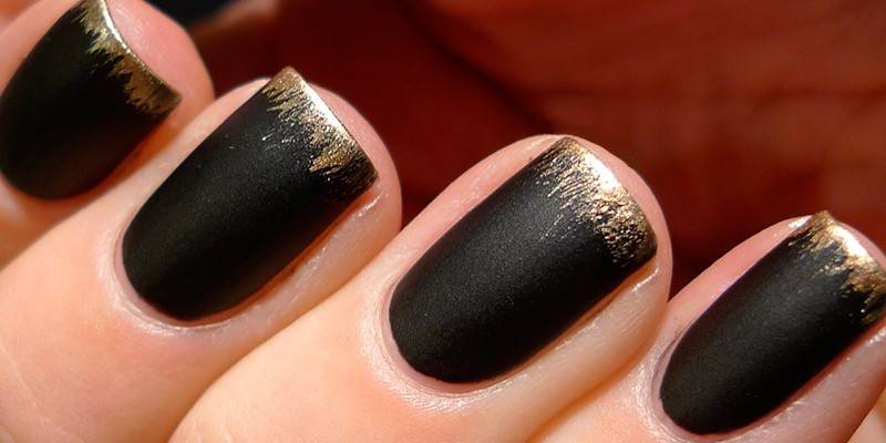Manicura negra