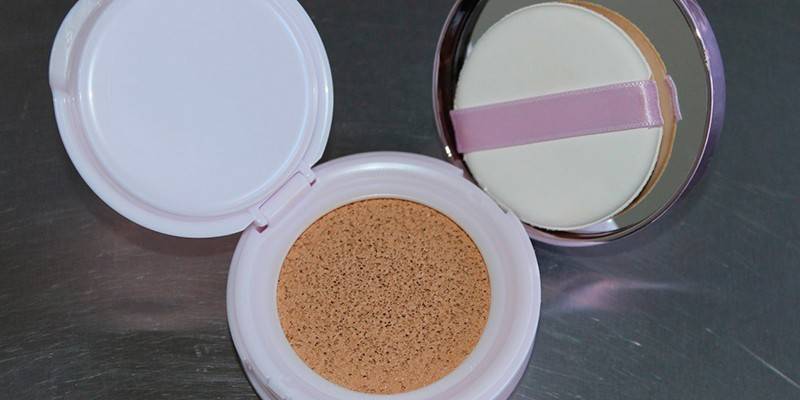 Podkład Nude Magique Cushion Foundation SPF29
