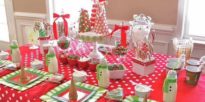 Una mesa para el cumpleaños de un niño