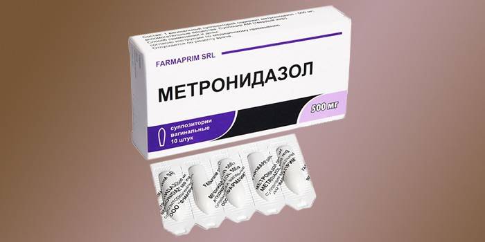 Vaginálne čapíky metronidazol v balení