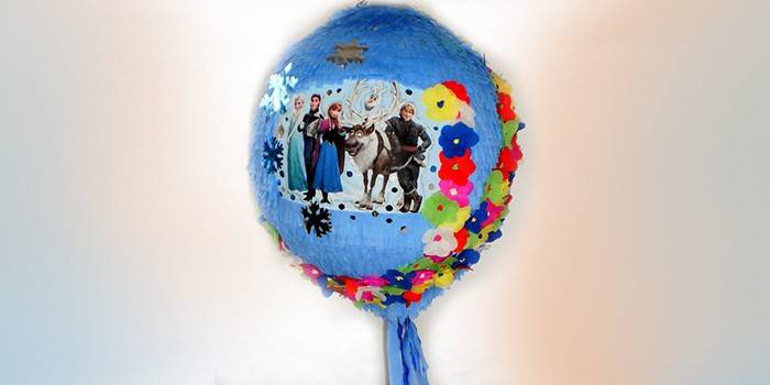 Pinata z mrożonymi postaciami z kreskówek