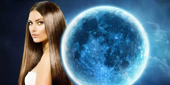 Niña y la luna llena