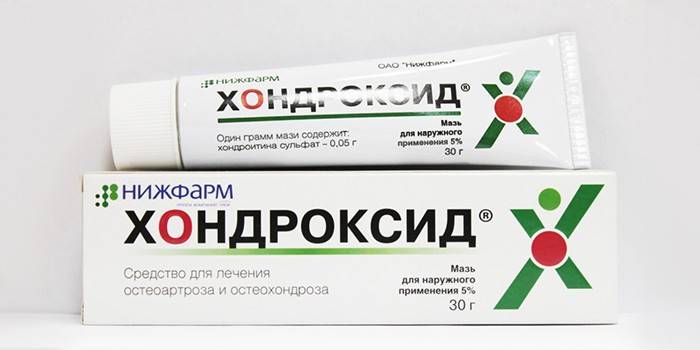 Maść do użytku zewnętrznego Chondroxide w opakowaniu