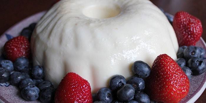 Bolo De Berry Decorado