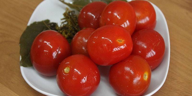 Tomates en escabeche