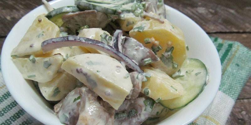 Ensalada de hígado de pollo con papas