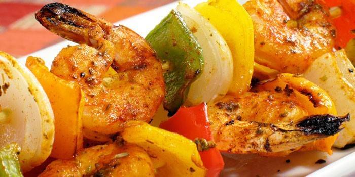 Kebabs com legumes