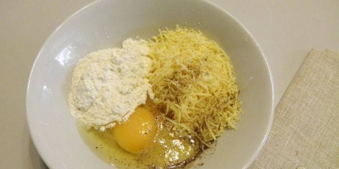 Cesto s parmezánom