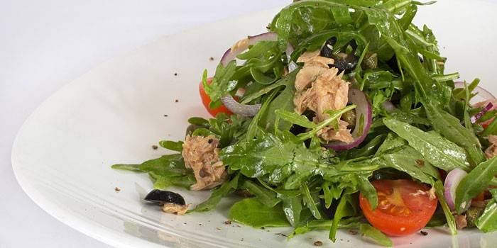 Salada de mexilhões e rúcula
